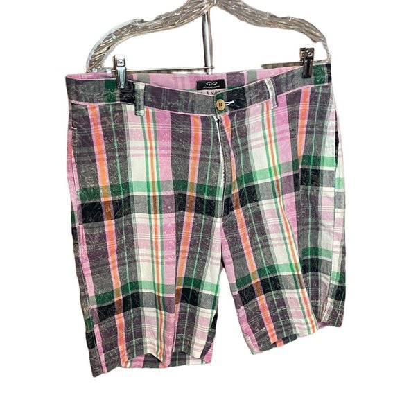 Plaid Men's Shorts in Pink and Green - Picture 1 of 9